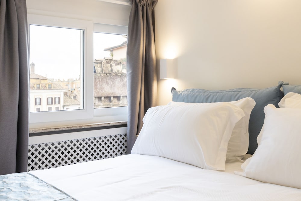Premium Double or Twin Room, Fireplace, City View (Attic) photo 1