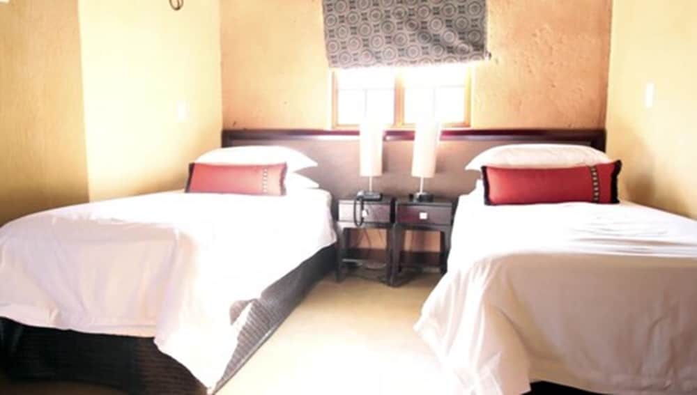 Double or Twin Room photo 2