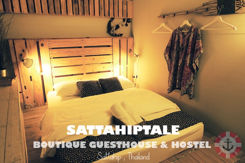 Double Room, 1 Queen Bed, Non Smoking, Shared Bathroom photo 1