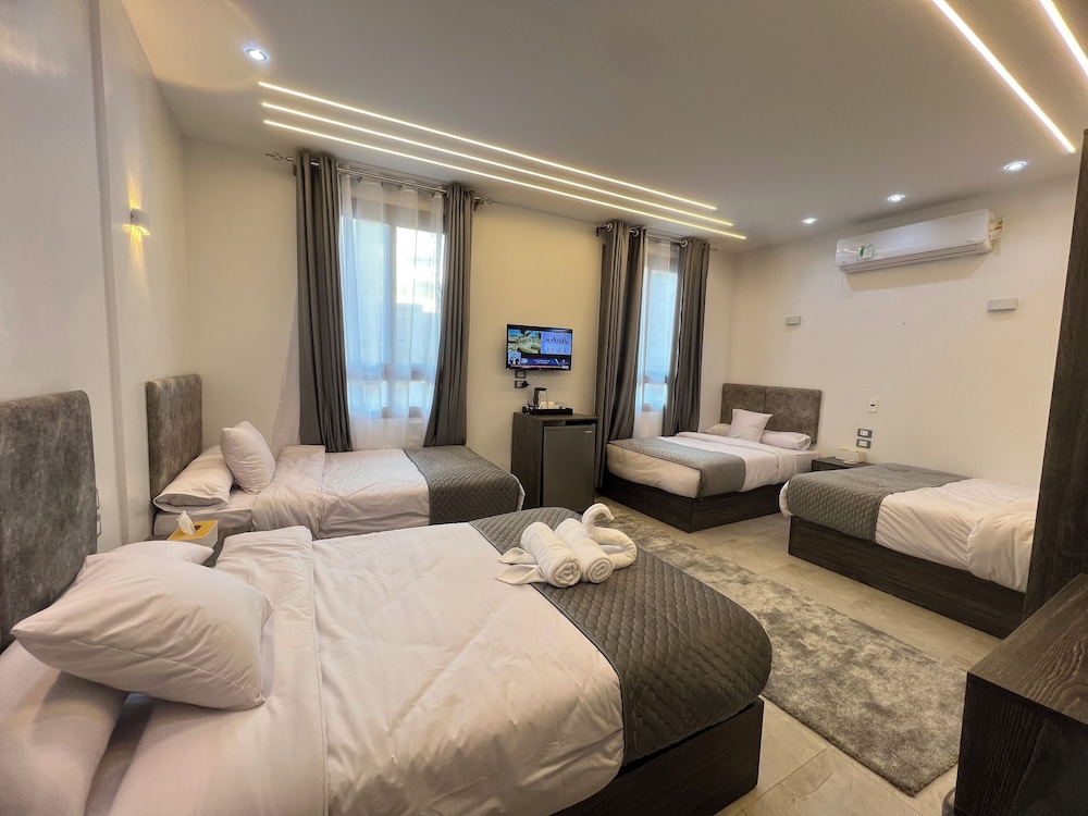 Deluxe Quadruple Room