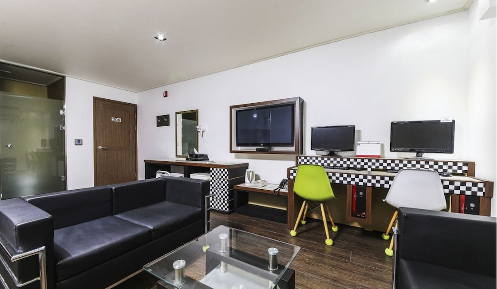 Deluxe Twin Room photo 2
