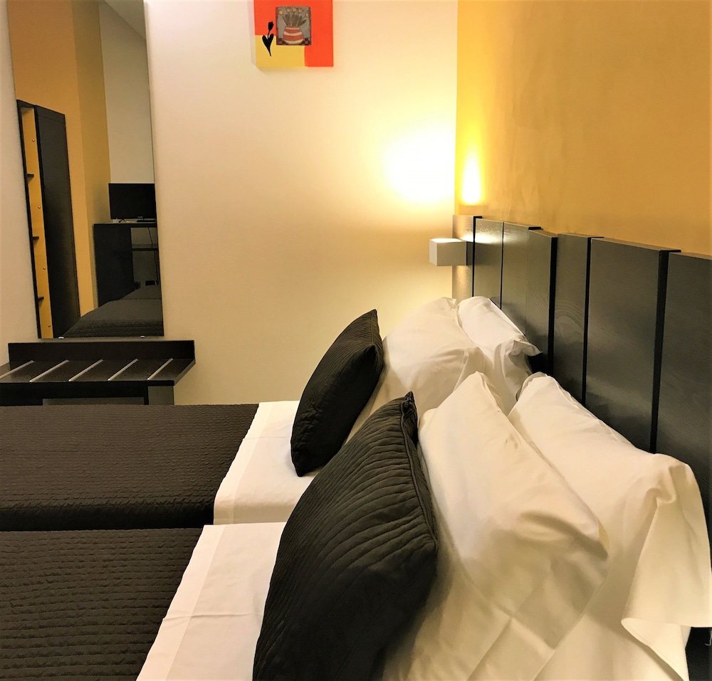 Economy Double Room - Photo 2