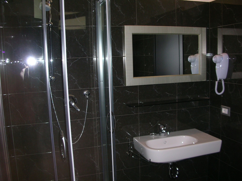 Standard Triple Room photo 2