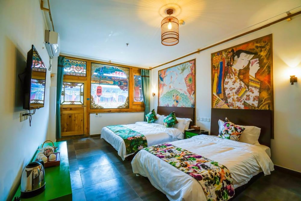Family Room photo 2