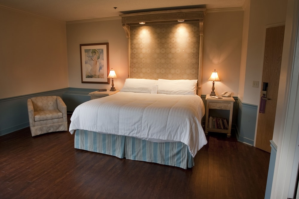 Traditional King Room - Photo 1