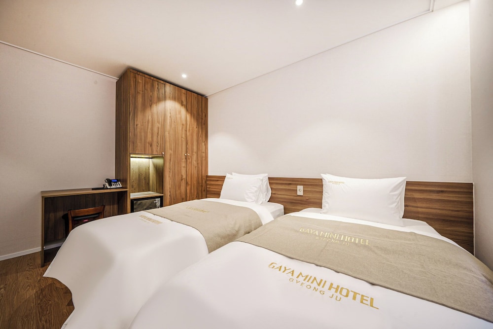 Superior Twin Room, Annex Building - Photo 1