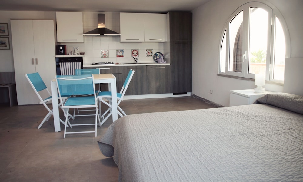 Standard Studio, 1 Double Bed, Kitchen, Oceanfront