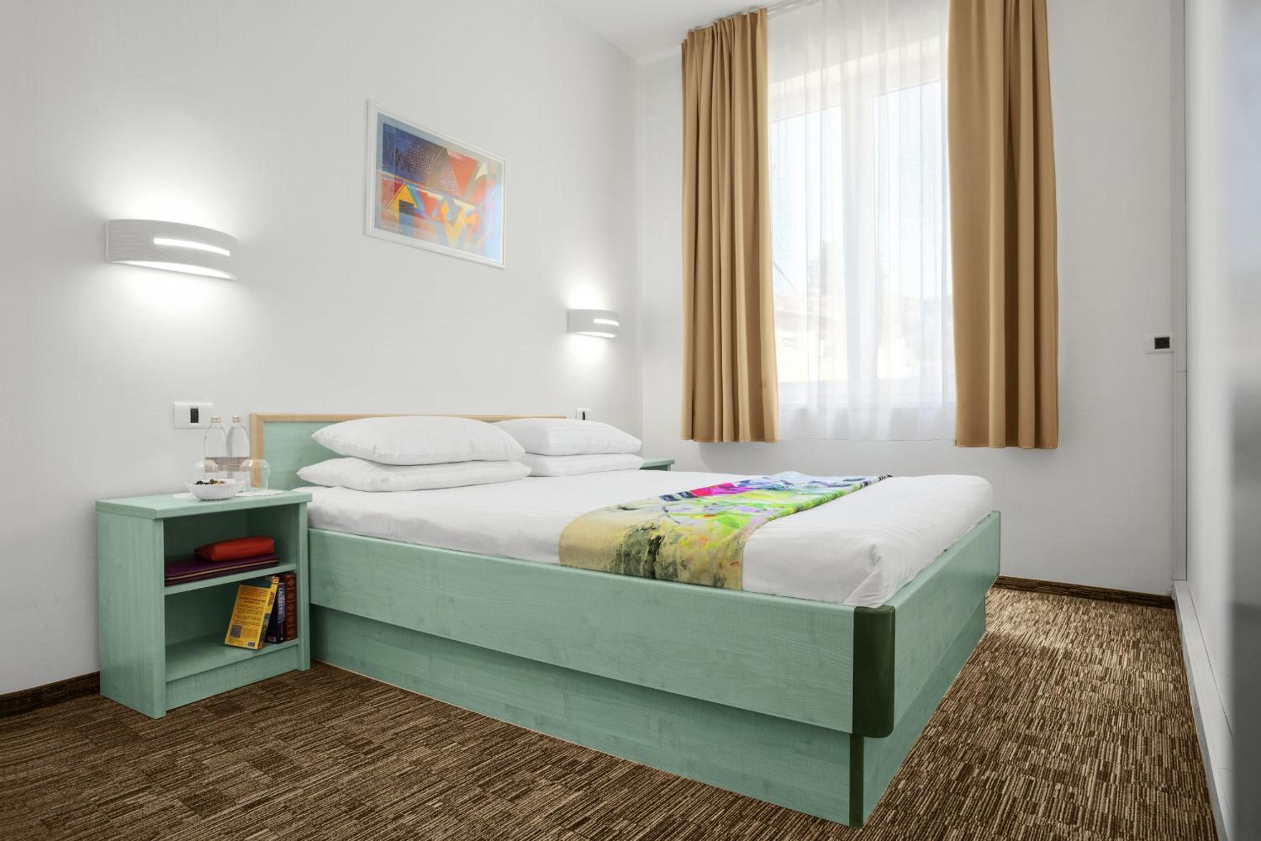 Twin Room - Photo 4