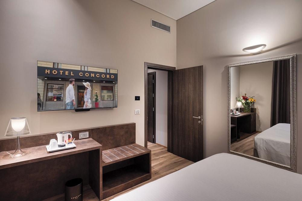 Deluxe Twin Room, 2 Queen Beds - Photo 4
