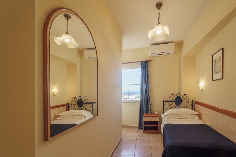 Standard Single Room photo 2