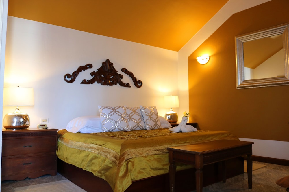 Deluxe Villa, 1 King Bed photo 3