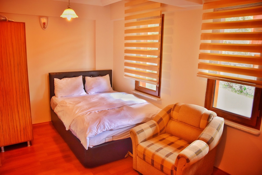Triple Room, Lake View photo 1