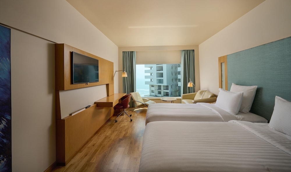 Premier Room, 2 Twin Beds, Ocean View - Photo 7