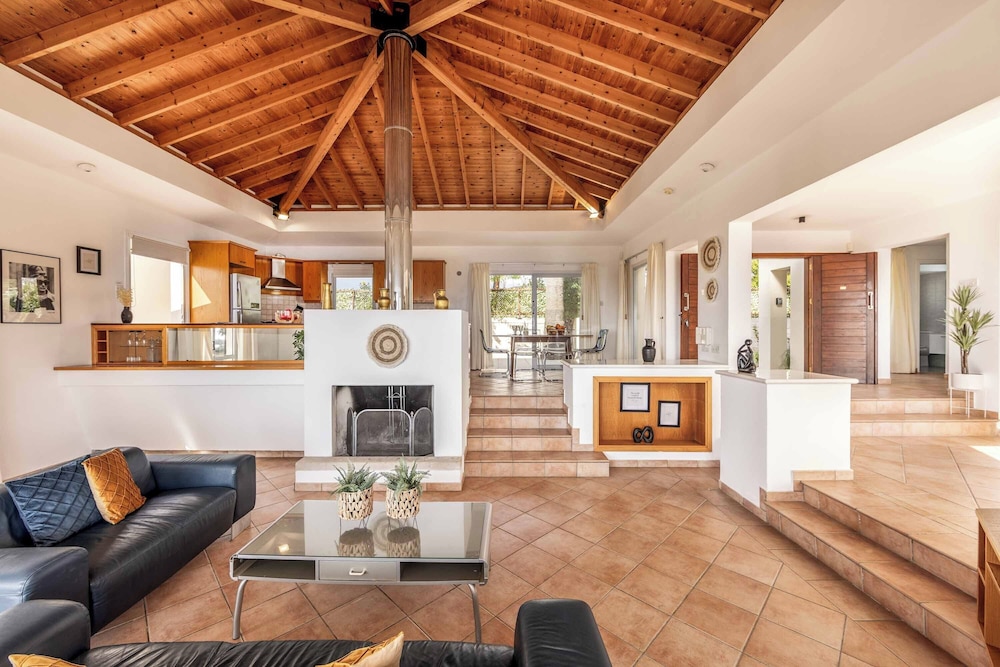 Villa (3 Bedrooms) photo 2