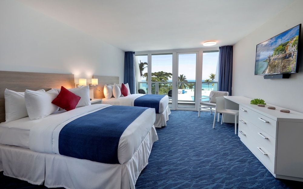 Premium Studio, 2 Double Beds, Lanai - Photo 1