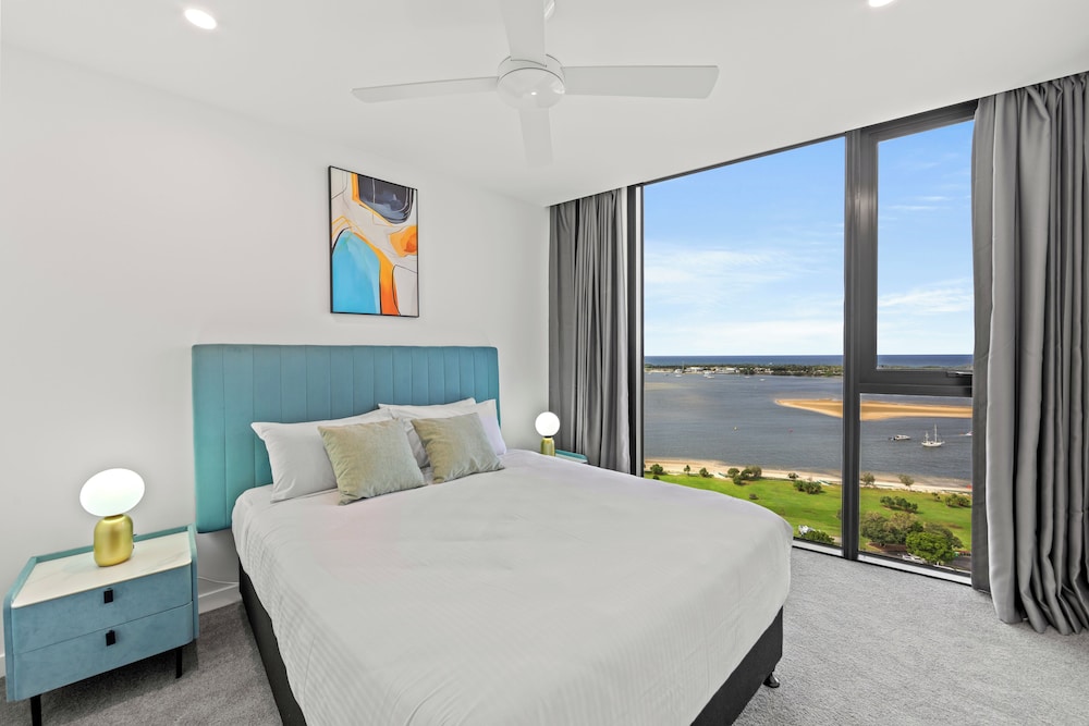 Two Bedroom Two Bathroom Water View Apartment