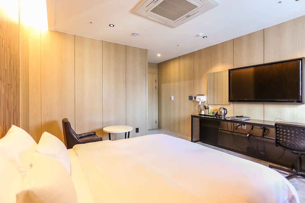 Standard Room - Photo 10