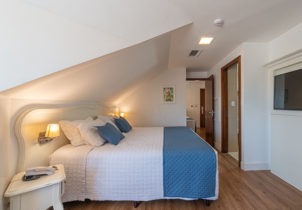 Superior Suite, Jetted Tub