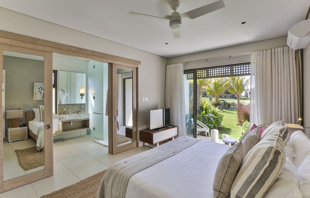 Villa, 2 Bedrooms, Golf View (Prestige) photo 2