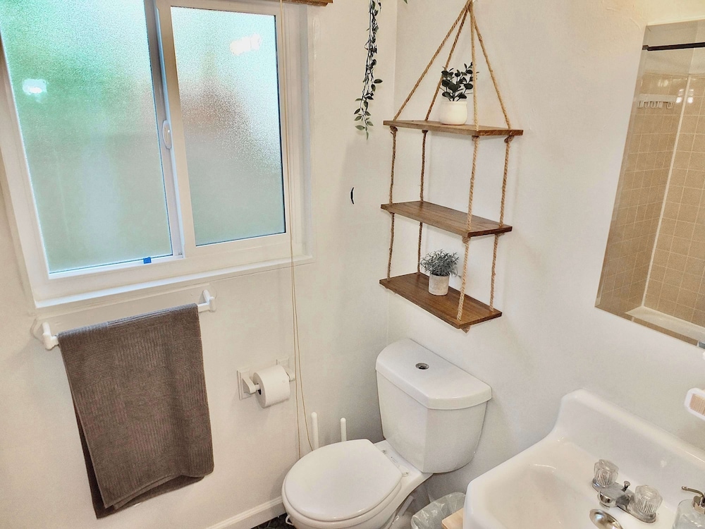 Studio Suite, 1 Queen Bed, Patio photo 2