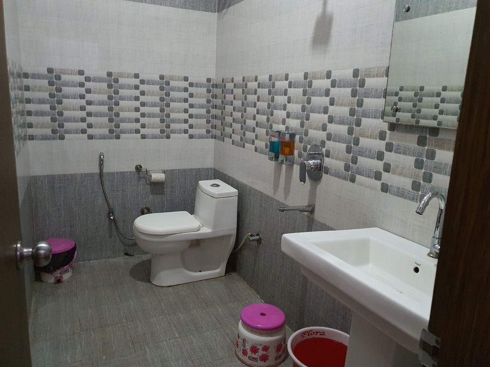 Deluxe Room - Photo 2