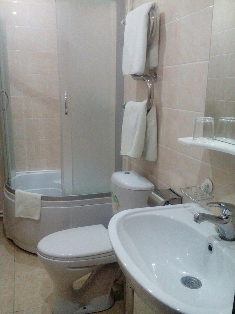 Standard Triple Room photo 2
