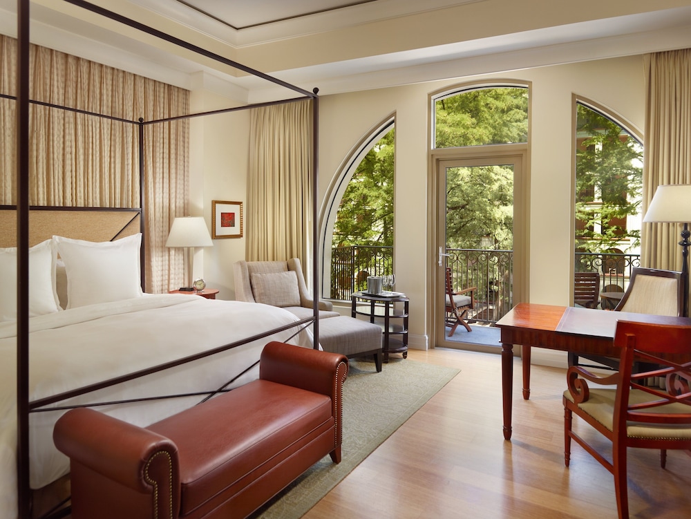 Room, 1 King Bed, Balcony (Luxury Spa Room) photo 1