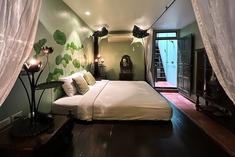 Family Suite, 2 Bedrooms, Bathtub photo 2
