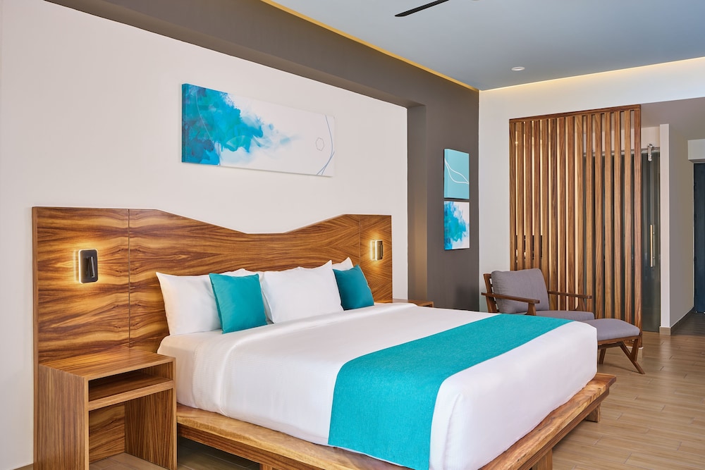 Deluxe King Size Front Lagoon View - Photo 4