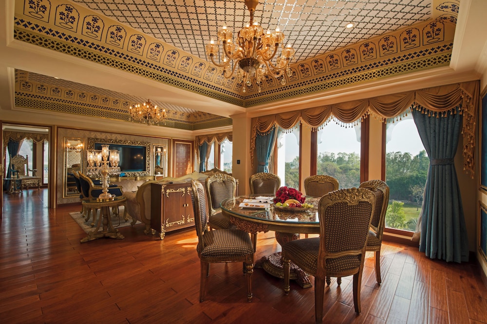 Presidential Suite photo 1