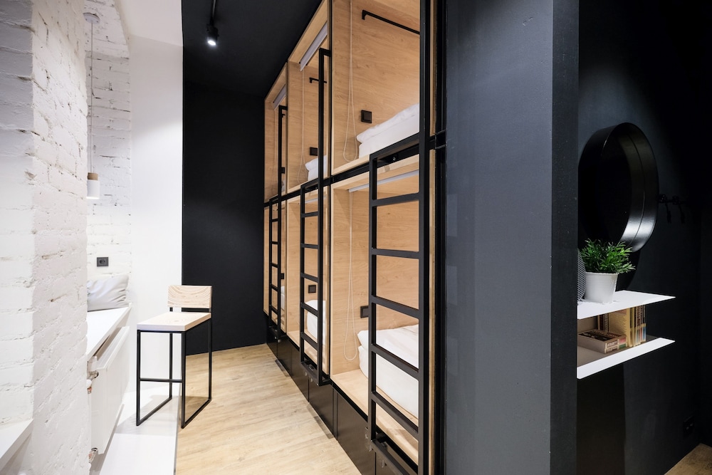 Shared Dormitory (SmartBox mixed dorm for 6 capsules) photo 1