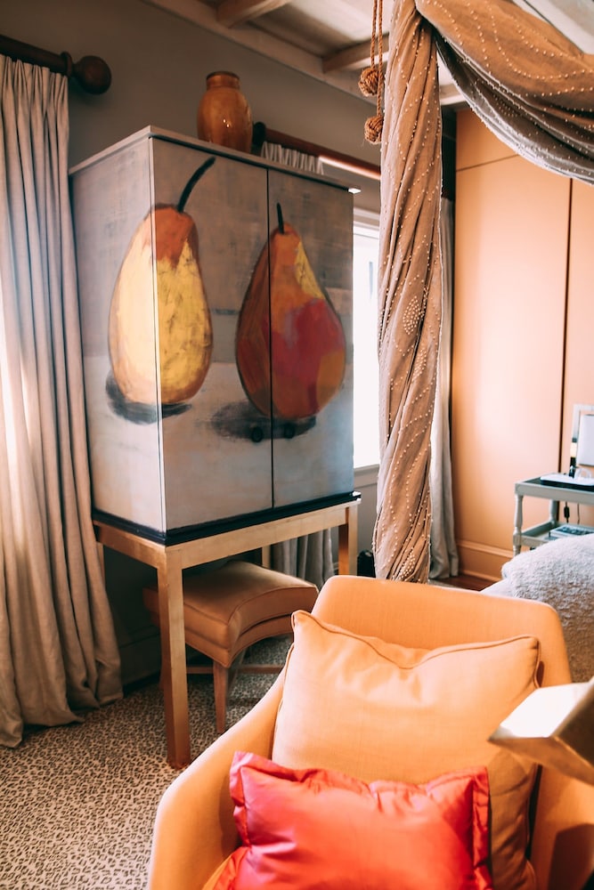 Room (Sixteen) photo 2