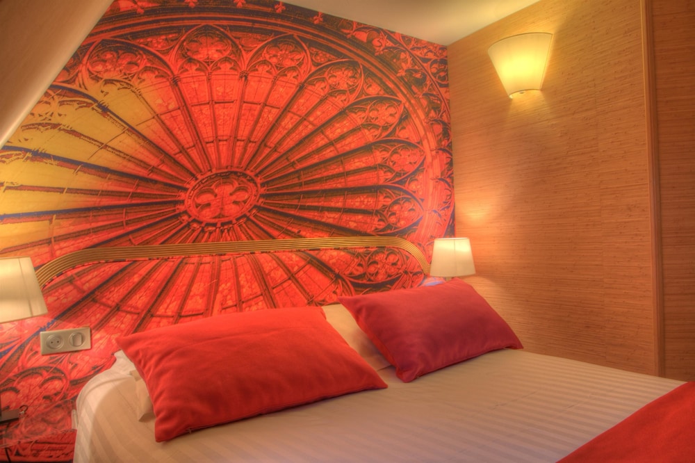 Double Room (Cosy - with attic or courtyard view) - Photo 2