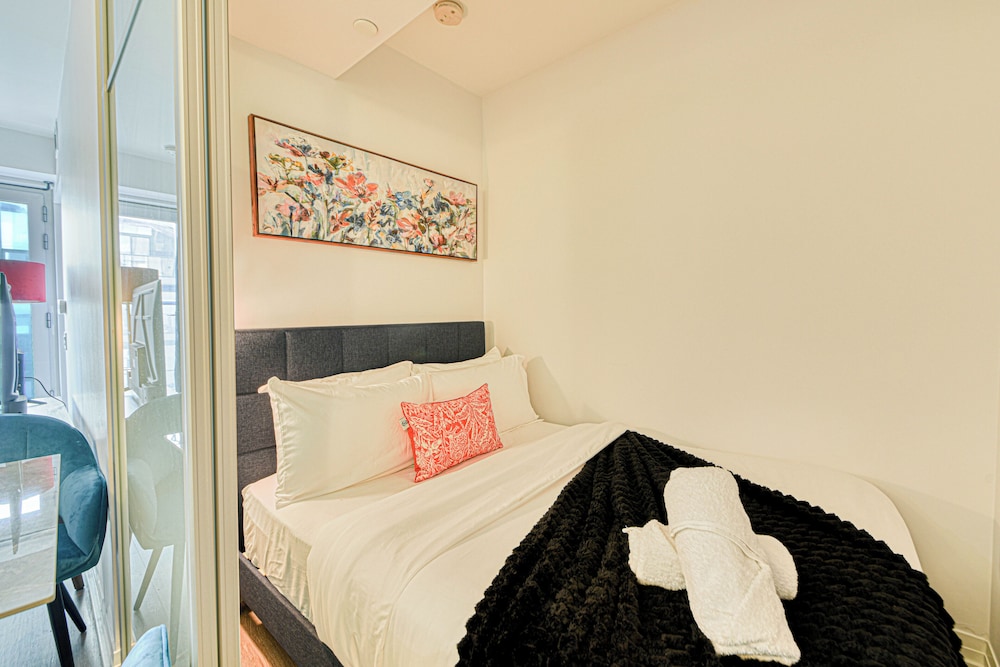 Classic Suite, Multiple Beds, City View