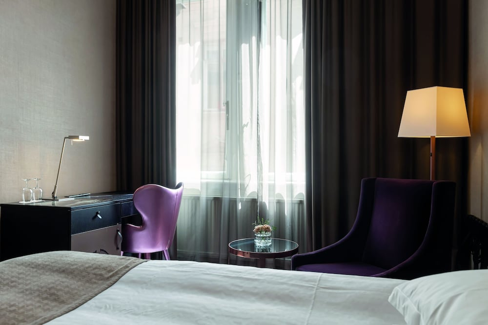 Smaller Standard Double Room - Photo 9