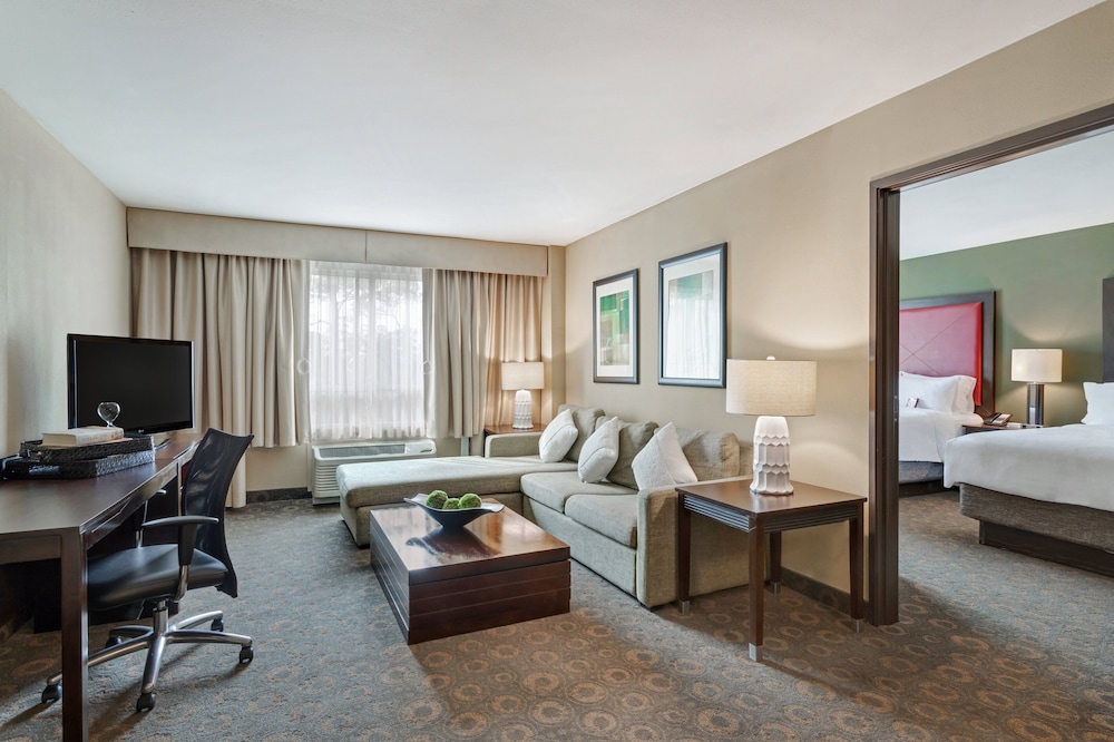 Suite, 1 Bedroom (Microwave) - Photo 2