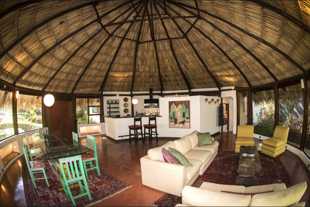 Family Bungalow, 3 Bedrooms, Mountain View, Mountainside photo 2