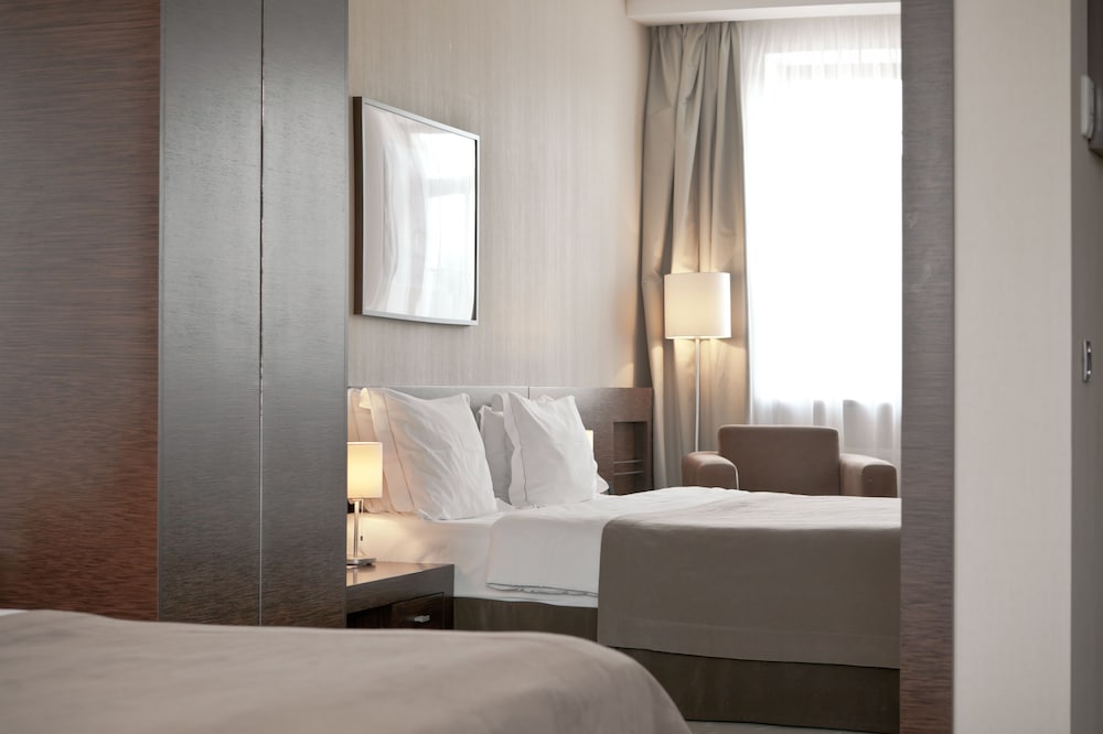 Business Room, 1 Queen Bed photo 2