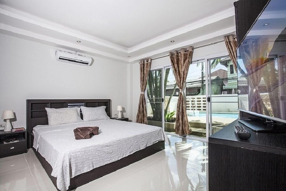 2-Bedroom Private Pool Villa photo 1