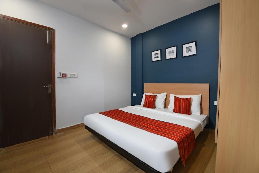 Deluxe Room - Photo 6