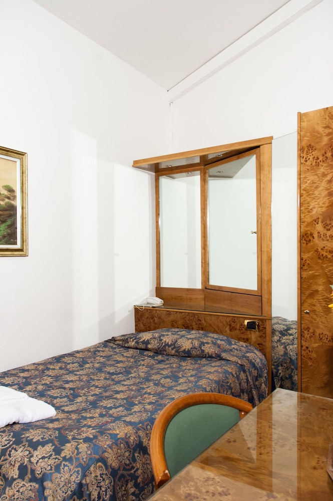 Single Room, 1 Twin Bed photo 2