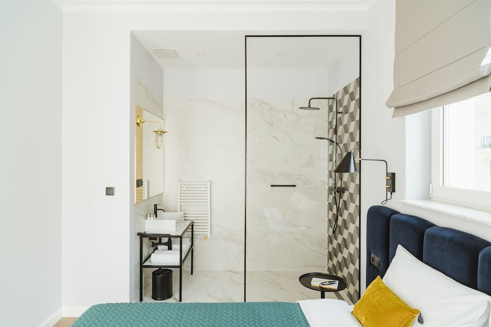 Deluxe Apartment, 1 Queen Bed with Sofa bed, Non Smoking, Courtyard View (Moderna) photo 3