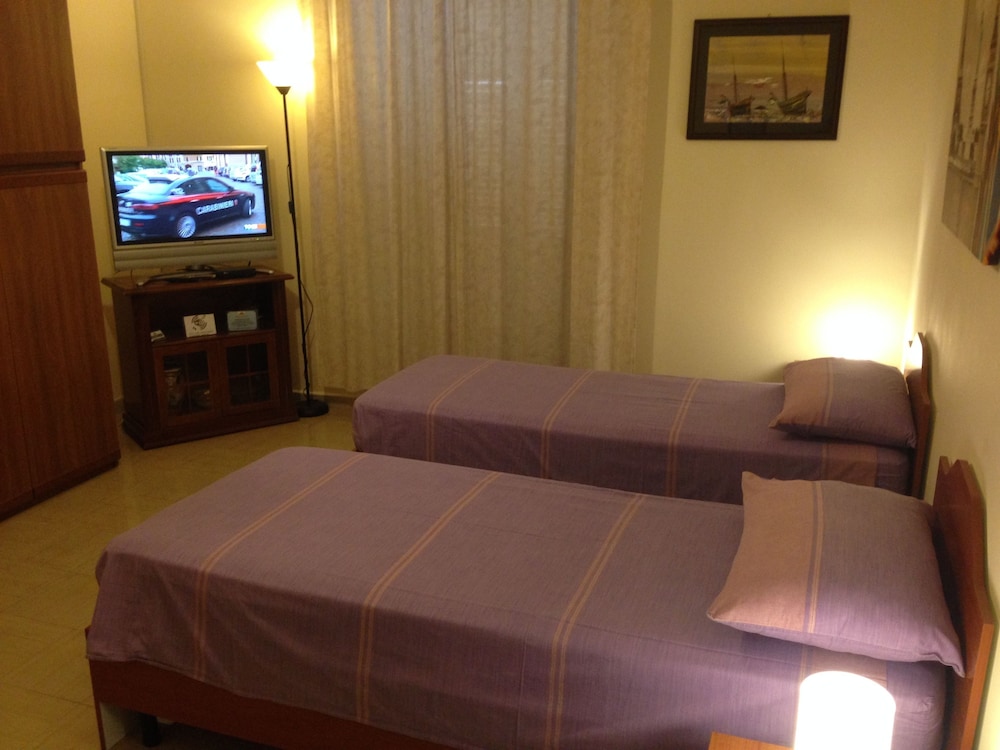 Family Room, 1 Bedroom, Shared Bathroom