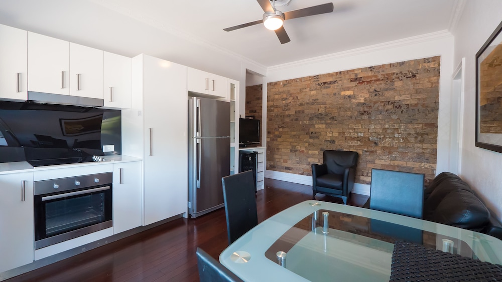 Superior Apartment, 2 Bedrooms, Mountain View thumbnail 6