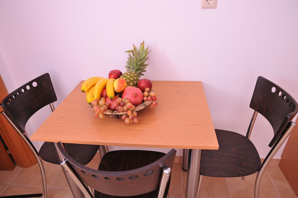 Apartment, 1 Bedroom, Balcony, Garden View - Photo 2