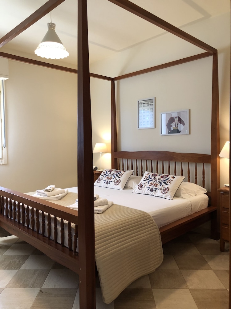 Deluxe Room, 1 King Bed