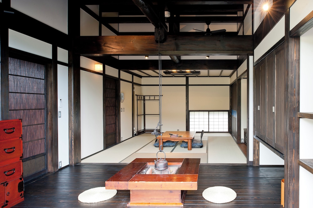Japanese Style Room "KUROMOJI", with Sunroom photo 3