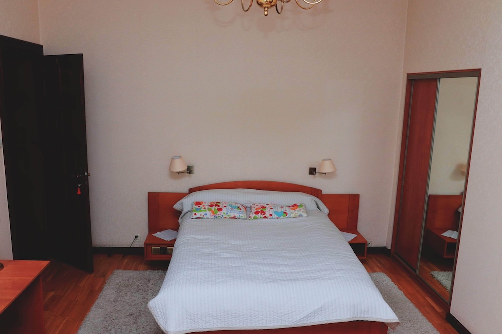 Deluxe Room, Garden View