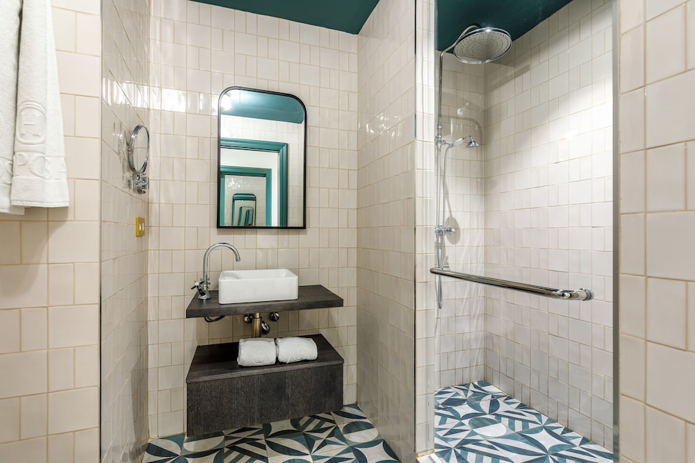 Suite Apartment - Photo 4