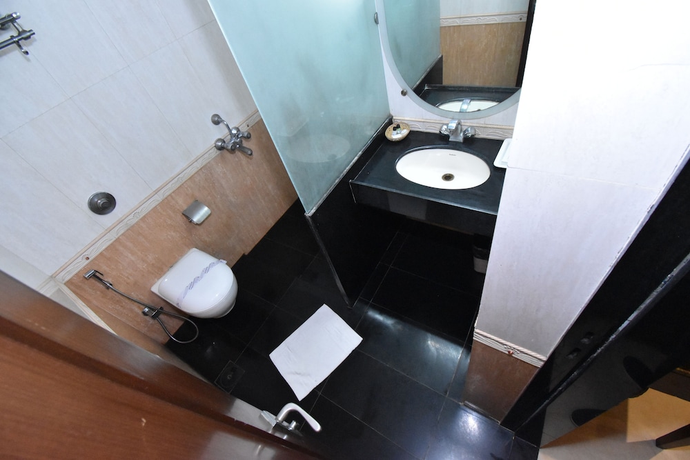 Executive Room - Photo 15